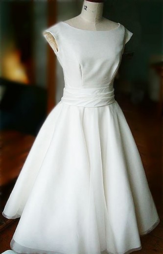 fifties style wedding dress