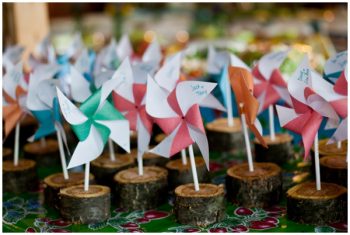 mini pinwheels in small wooden rounds