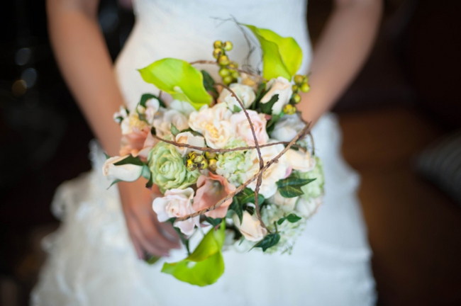 rustic green and white bouquet with twine