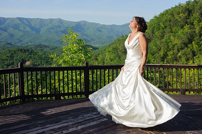 12-bride-twirl-hawkesdene-mountain-wedding-Torrence-Photography