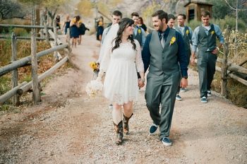 rustic wedding day parade photo by Gaby J Photography