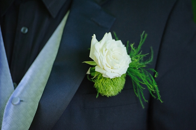 4-boutonniere-hawkesdene-mountain-wedding-Torrence-Photography