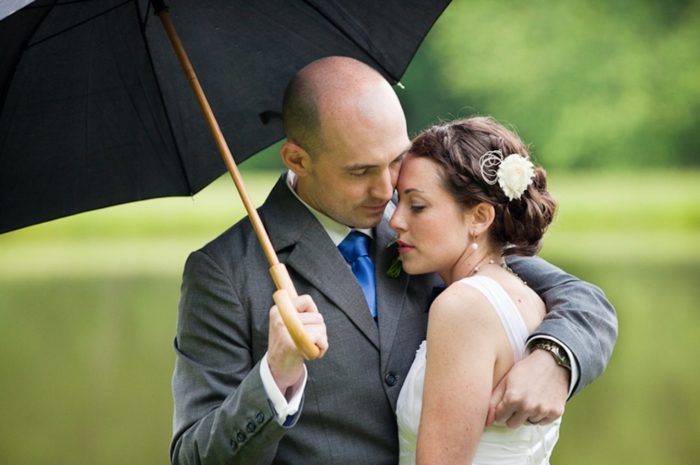 Rainy Day Bride and groom in Western North Carolina