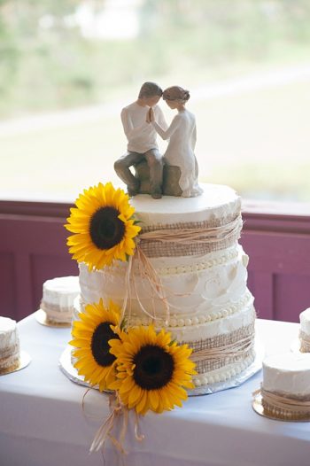 burlap wrapped wedding cake | Colorado Wedding 