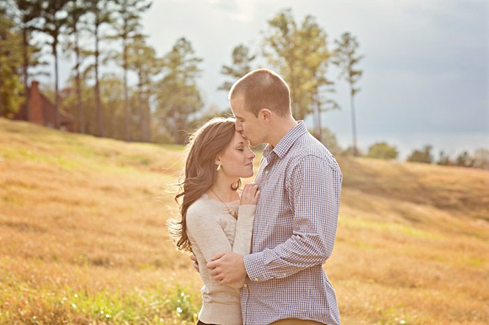 Blue Ridge Mountain Engagement Session Photography by Megan Vaughn | See More: https://mountainsidebride.com/2014/02/blue-ridge-mountain-engagement-session