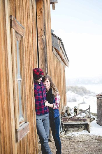 Snowy Utah Engagement Session | Photography by Veronica Benson | See more" https://mountainsidebride.com/2014/02/snowy-utah-engagement-session/