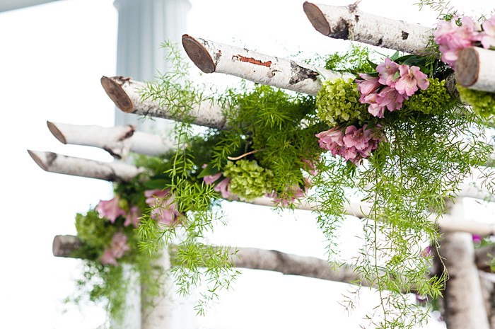 ceremony arch flowers | Photography by AMW Studios | see more on MountainsideBride.com