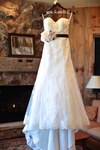 1b-Devils-Thumb-Ranch-wedding-Becky-Young Photography-dress