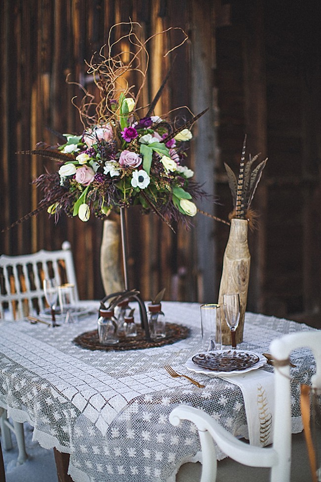 Winter Feather Inspiration | Photography by The Willinghams via MountainsideBride.com