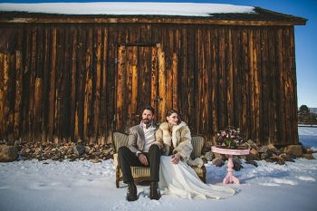 Winter Feather Inspiration | Photography by The Willinghams via MountainsideBride.com