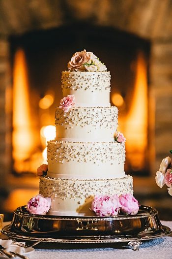 cake | Old Edwards Inn Wedding | Crystal Stokes Photography