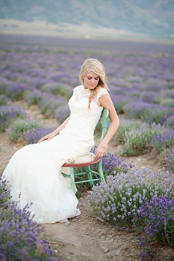 Gorgeous Lavender Inspiration Shoot | Photography by Natalie Felt