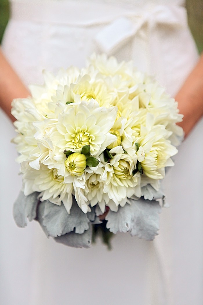 white wedding bouquet | Snowbird Utah Wedding Logan Walker Photography