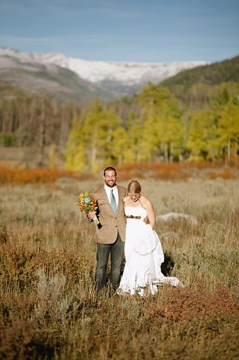 bride and groom mountain view | steamboat springs wedding | Andy Barnhart