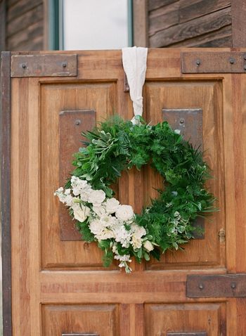 Wedding wreath | Dunton Hot Springs Wedding |Laura Murray-0003