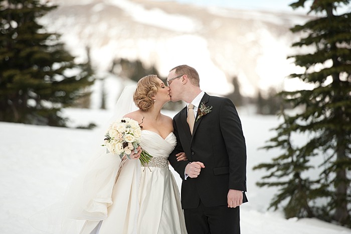 Timberline-Oregon-Winter wedding | Kimberly Kay Photography
