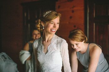 bride getting ready | Cherokee National Park | JOPHOTO photography