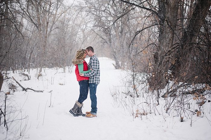 Snowy Colorado Engagement Session | Lisa Anne Photography