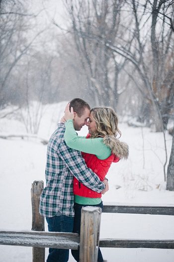 Snowy Colorado Engagement Session | Lisa Anne Photography