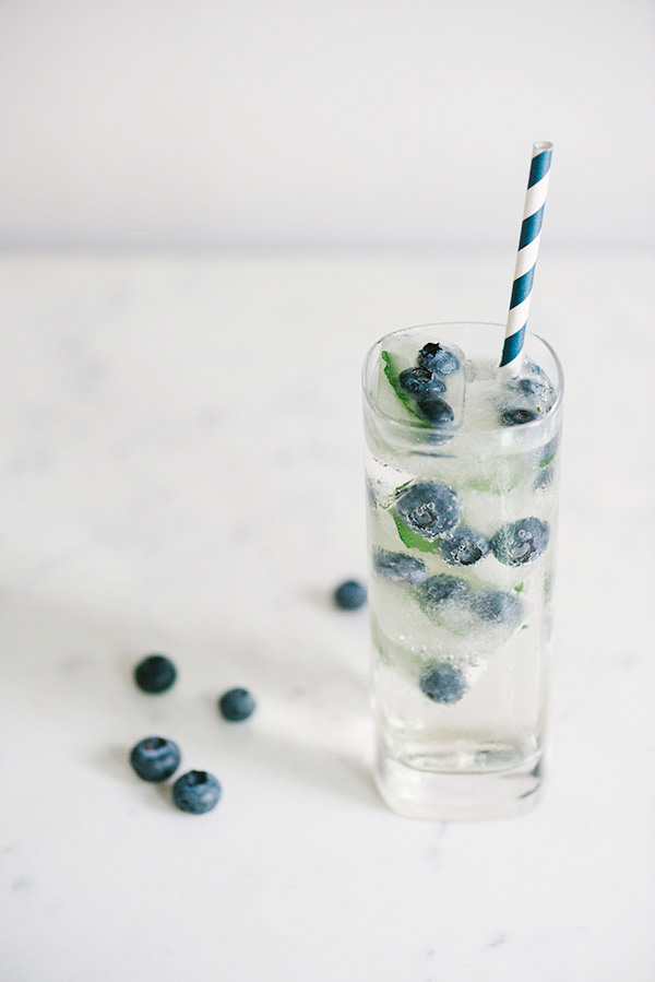 Blueberry Mint Fizz wedding cocktail
