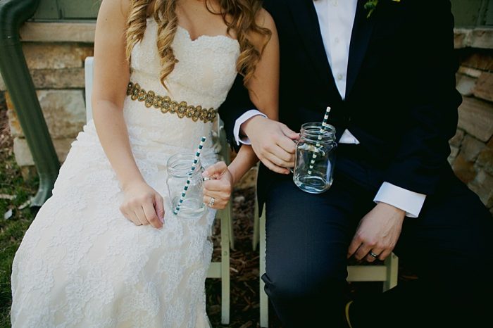 Mason jar drinking glasses with blue and white paper straws | Fall wedding in Silverthorne Colorado | Leah McEachern Photography