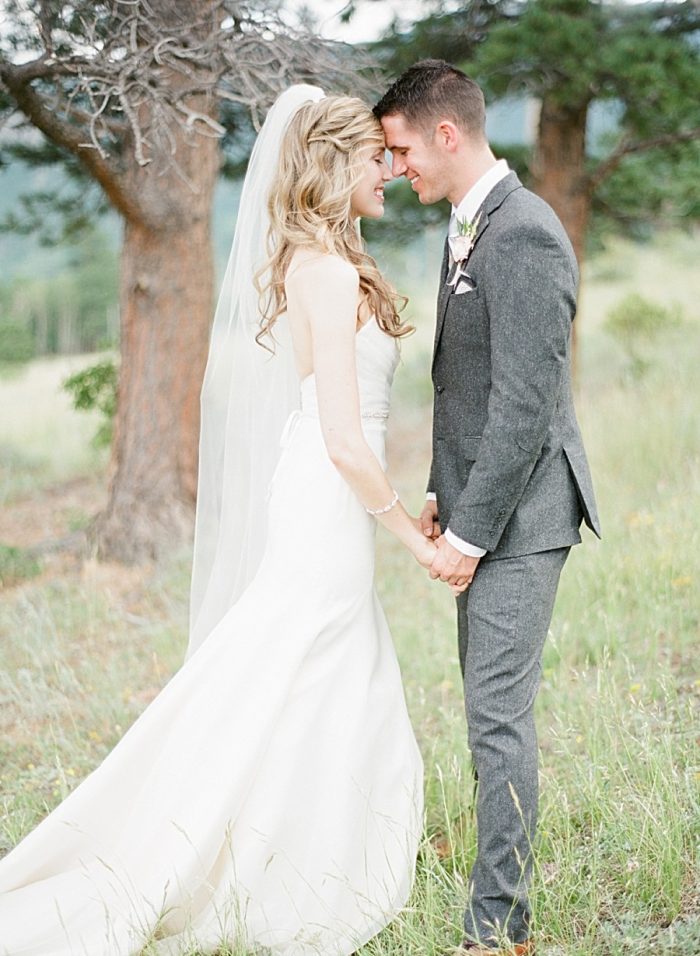 Estes Park Blush Pink Wedding | Photography by Connie Whitlock