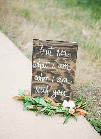 wooden wedding sign ideas | Estes Park Blush Pink Wedding | Photography by Connie Whitlock