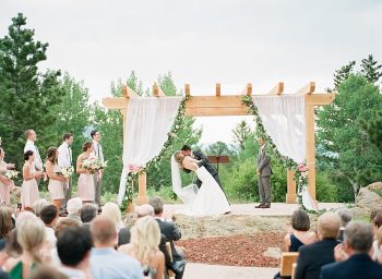 outdoor wedding ceremony ideas | Estes Park Blush Pink Wedding | Photography by Connie Whitlock