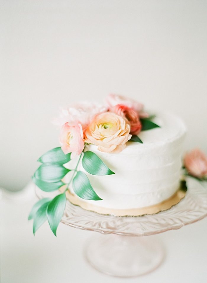 rustic elegant wedding cake ideas | Estes Park Blush Pink Wedding | Photography by Connie Whitlock