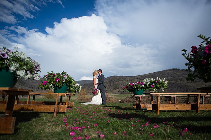 5 Things to Look for When Hiring Your Mountain Wedding Photographer