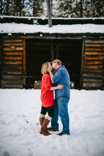Mount Bachelor winter engagement | Dawn Photography