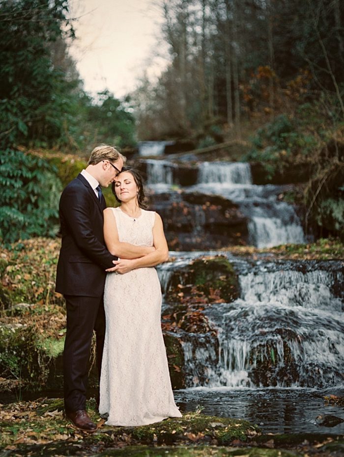 waterfall wedding in the Smoky Mountains | Photography by JoPhoto