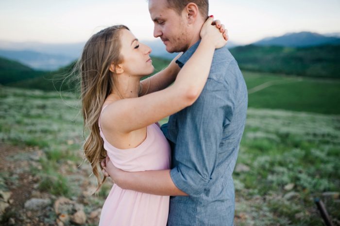 11 Utah Engagement With Pink Details | Amy Cloud Photography | Via MountainsideBride.com