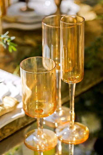 Amber Glassware | Aspen Gold Utah Wedding Inspiration | Pepper Nix Photography | Via MountainsideBride.com