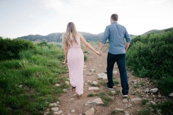 6 Utah Engagement With Pink Details | Amy Cloud Photography | Via MountainsideBride.com
