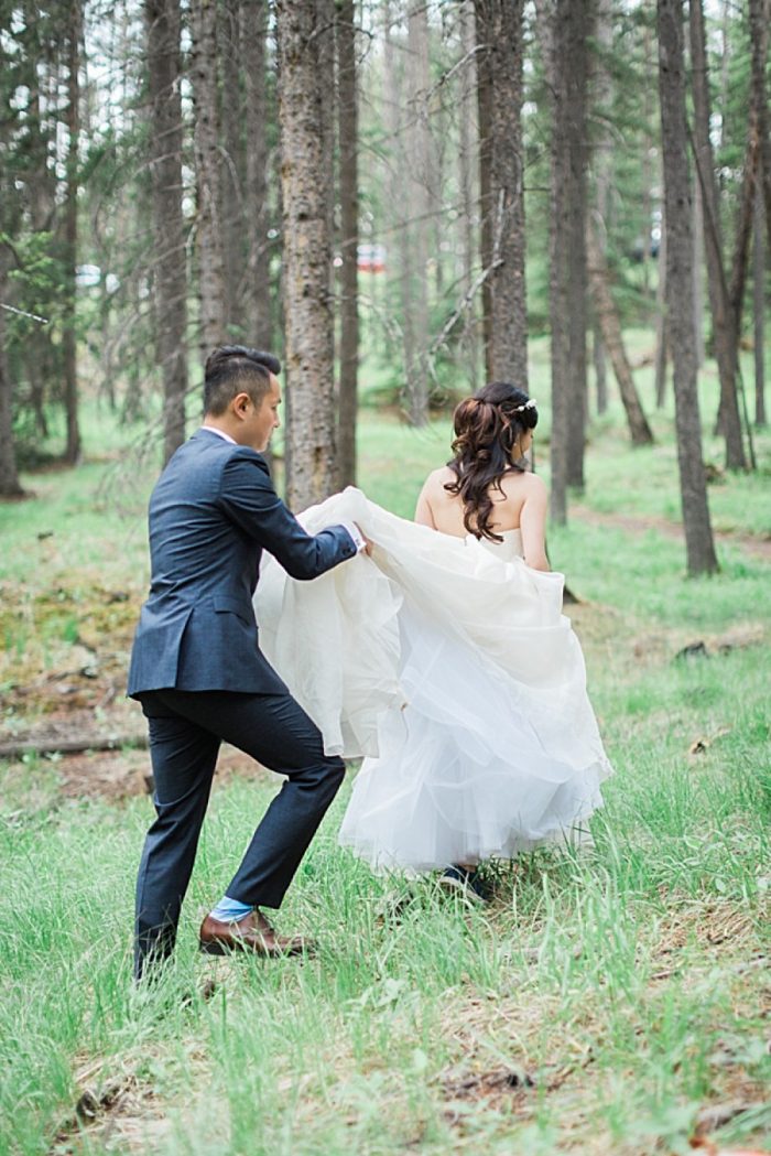 Romantic Banff Wedding | Nicole Sarah Photography | Via MountainsideBride.com
