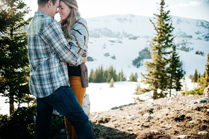 Winter Wyoming Engagement | Natural Intuition Photography | Via MountainsideBride.com