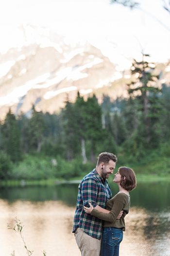 Washington State Vow Renewal | Jennifer Lourie Photography | Via MountainsideBride.com