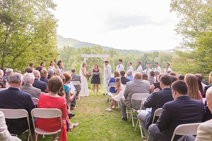 12 Eagle Mountain House New Hampshire Mountain Wedding | Anne Lee Photography | Via MountainsideBride.com