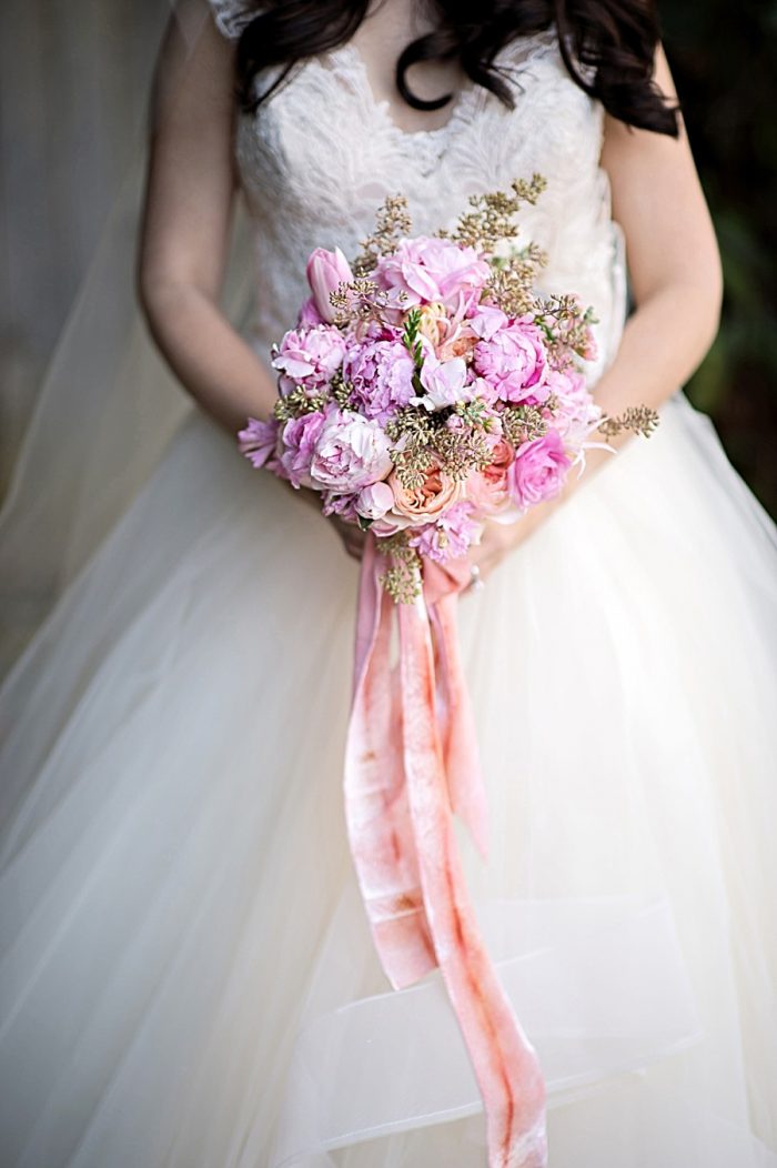 Old Edwards Inn Wedding | Kristen Weaver Photography | Via MountainsideBride.com