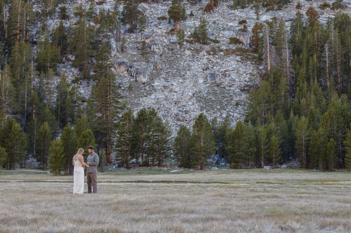 Yosemite Elopement | Getting Married In The Mountains | Bergreen Photography | Via MountainsideBride.com