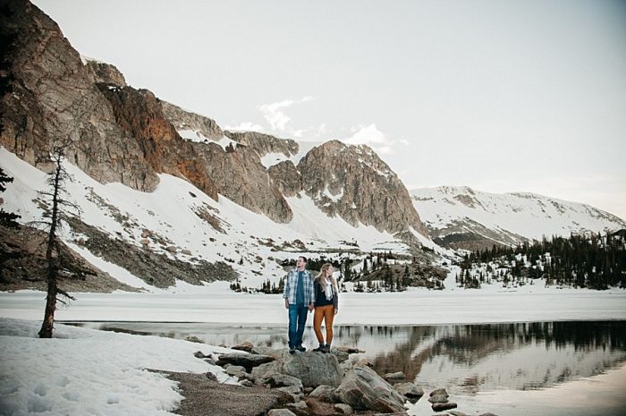 Winter Wyoming Engagement | Natural Intuition Photography | Via MountainsideBride.com