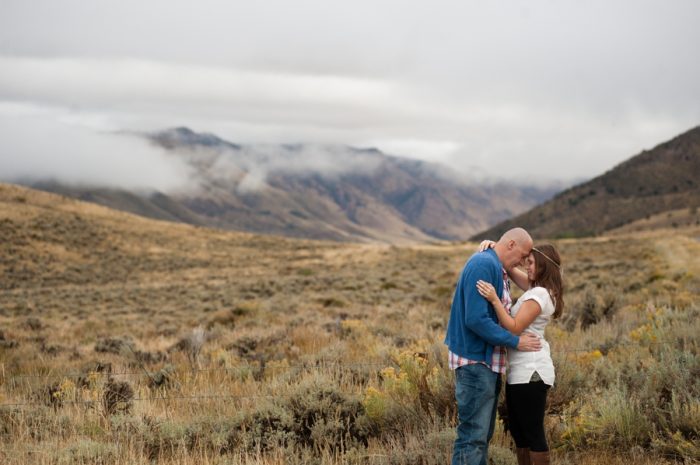 7 Wyoming Engagement Fall | Ardent Photography | Via MountainsideBride.com