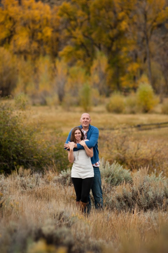 8 Wyoming Engagement Fall | Ardent Photography | Via MountainsideBride.com