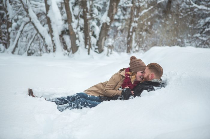 4 Snowy Engagement Session In Utah Faces Photography | Via MountainsideBride.com