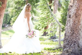 15 Bride Portrait | Keystone Colorado Wedding Mathew Irving Photography | Via MountainsideBride.com