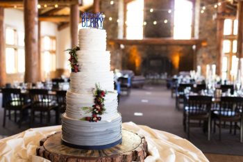 21 Wedding Caket | Keystone Colorado Wedding Mathew Irving Photography | Via MountainsideBride.com