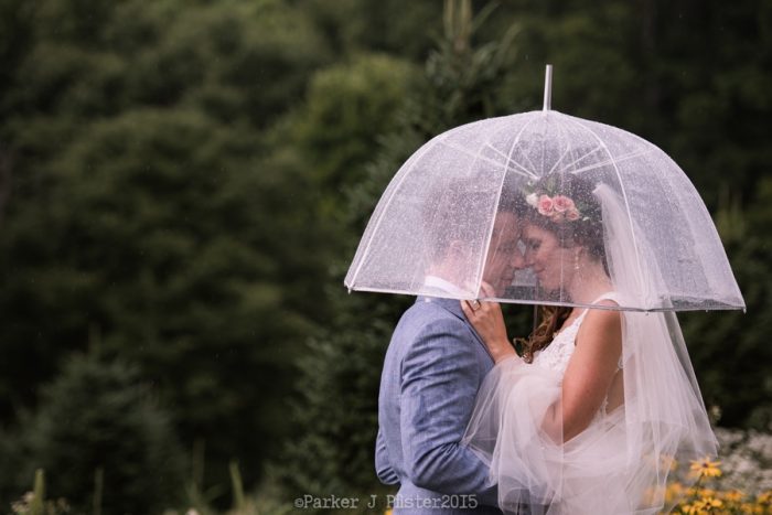Portraits Rain NC Wedding | Parker J Pfister |via Mountainside Bride