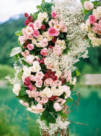 Ceremony Florays | Pure Water Farm Wedding Tennessee | JoPhoto | Via MountainsideBride.com