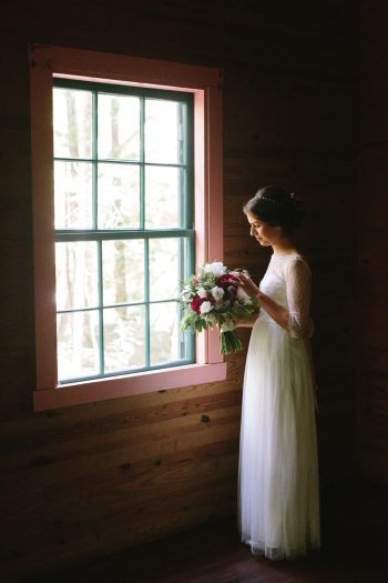11 Spence Cabin Intimate Wedding | JoPhoto | Via MountainsideBride.com